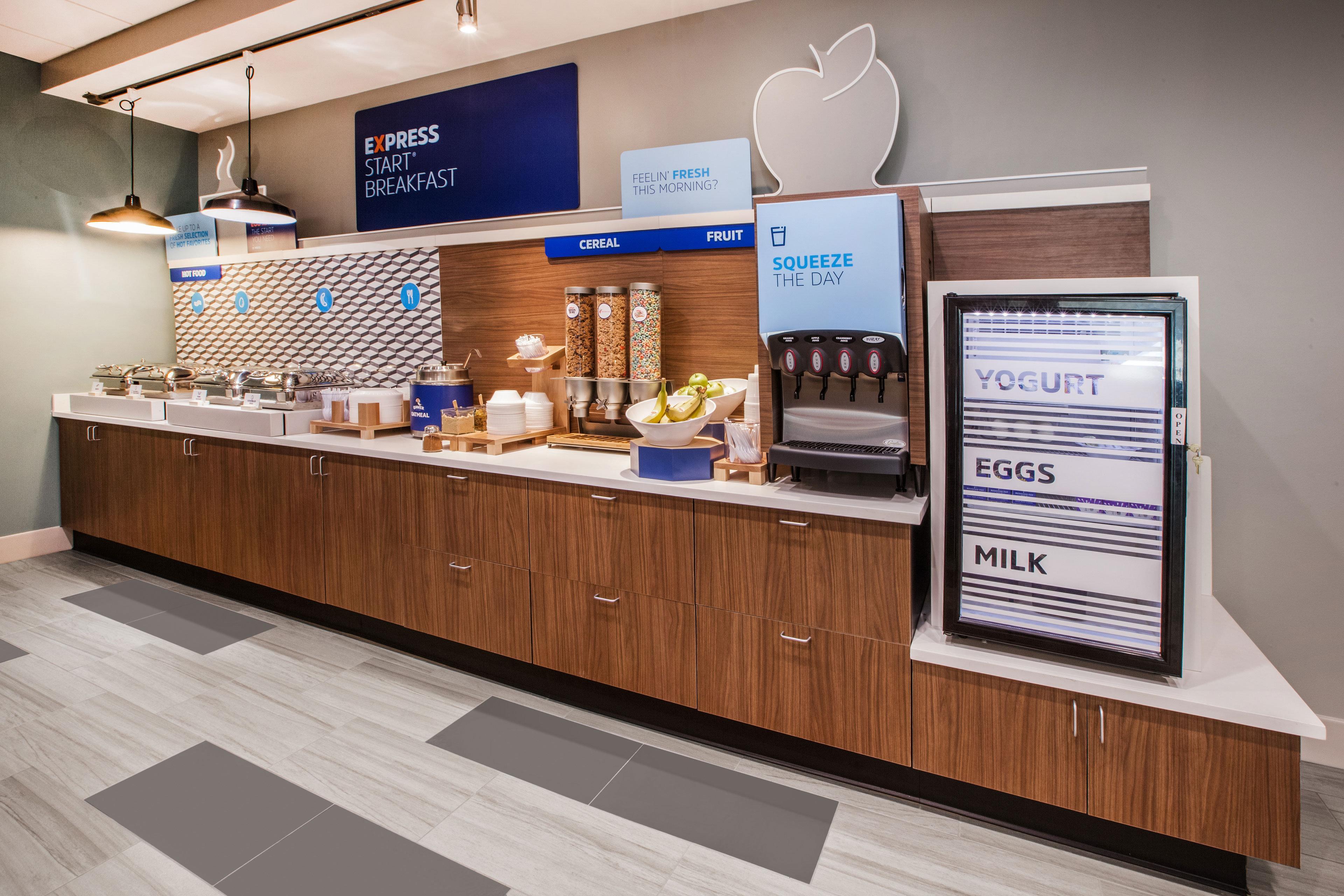 Holiday Inn Express Hotel & Suites Crawfordsville By Ihg Buitenkant foto